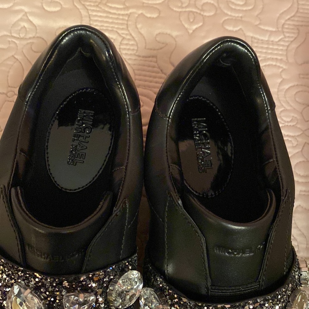 Michael Kors Kenna Leather Studded Sneakers Size 9.5 - Picture 2 of 8